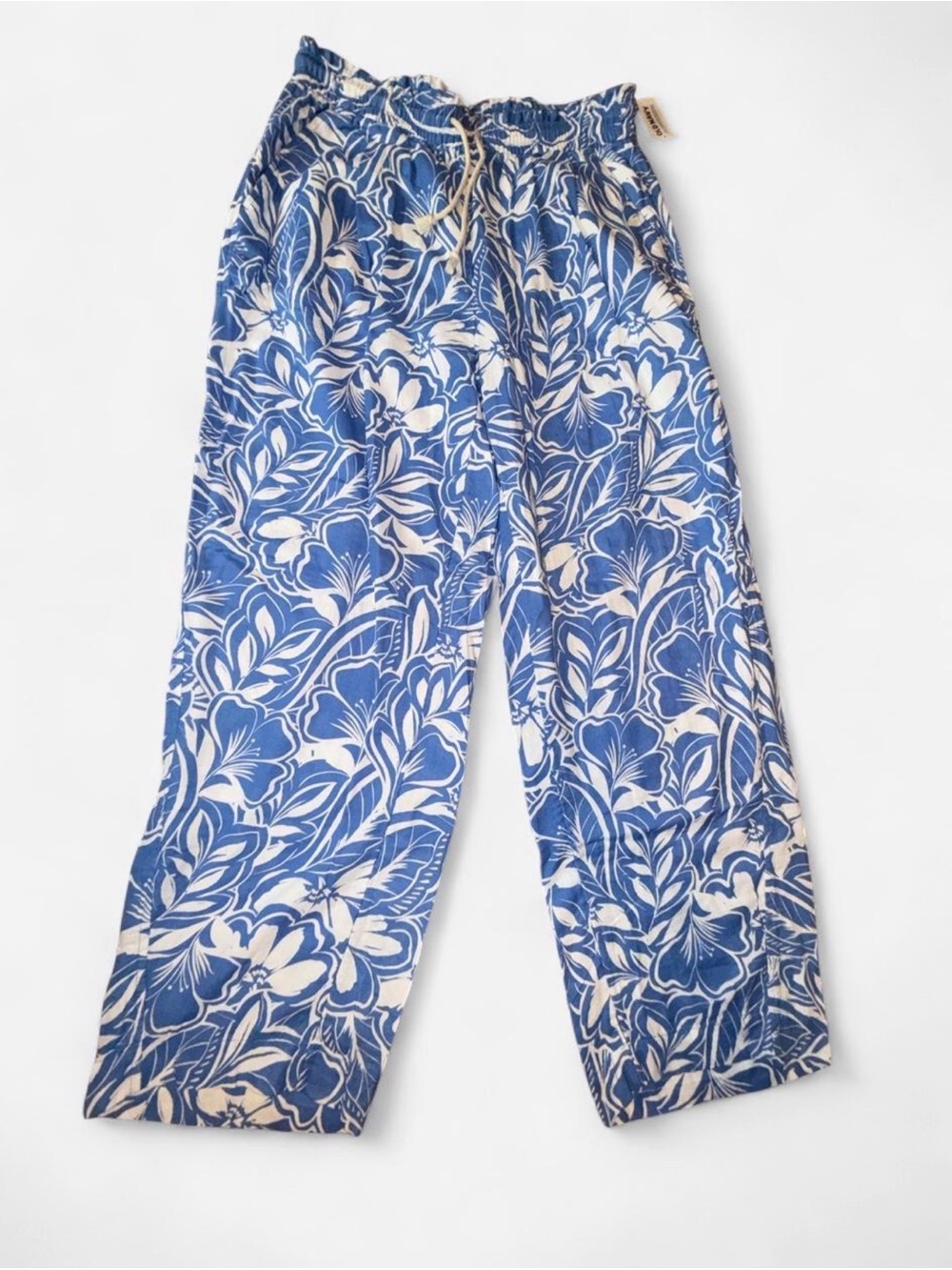 Women’s Old Navy High Waisted Blue & White Floral Barrel Ankle Pants